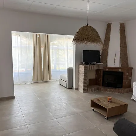 Casa Con Vistas Y Piscina En Masos De *
